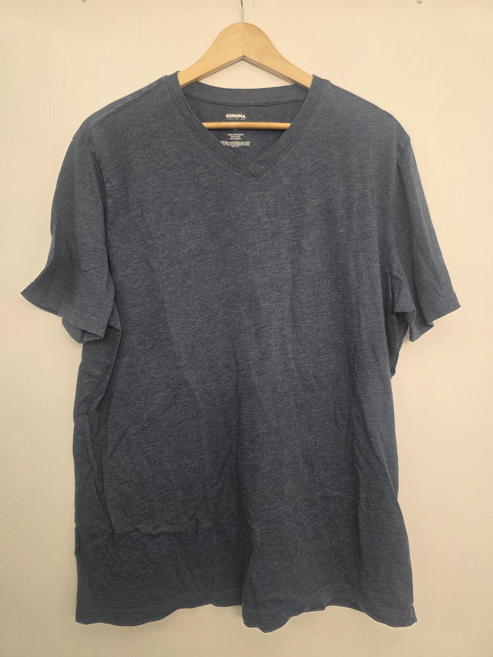 Sonoma Men’s V-Neck Short Sleeve Tee in Heather Navy